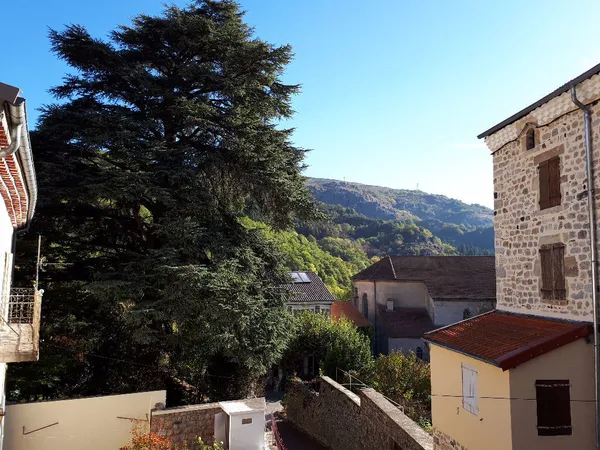 Appartement 3 pièce(s) 55 m2 Montpezat sous Bauzon 