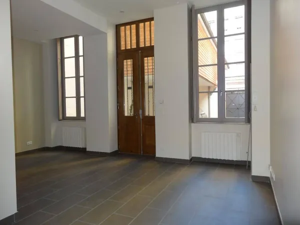 Studio 1 pièce 29 m² 