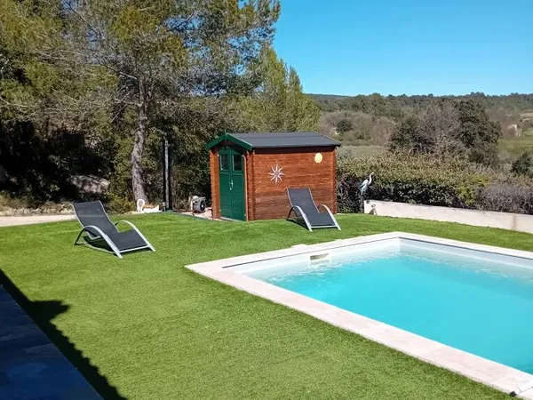 Studio 4 pièces 100 m² 