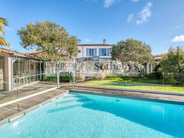 Maison 10 pièces 280 m² 