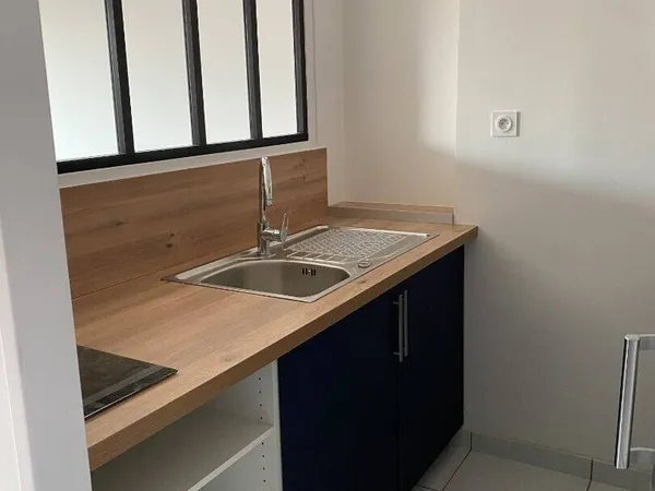 Studio 1 pièce 29 m² 