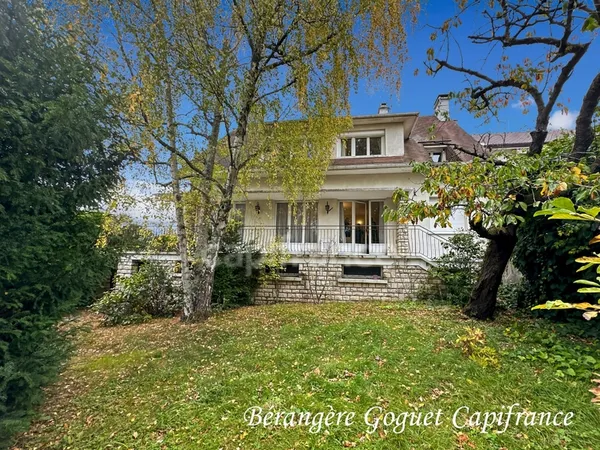 Maison 8 pièces 174 m² 