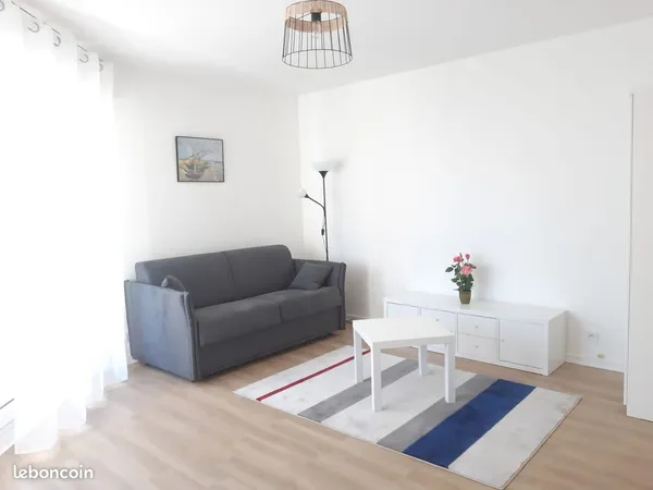 Appartement Studio meublé avec balcon 