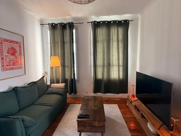 S/Location Dec-Jan/Fev appartement Paris 10e avec terrasse 