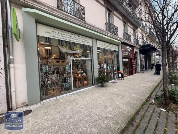 Local commercial 220 m² 