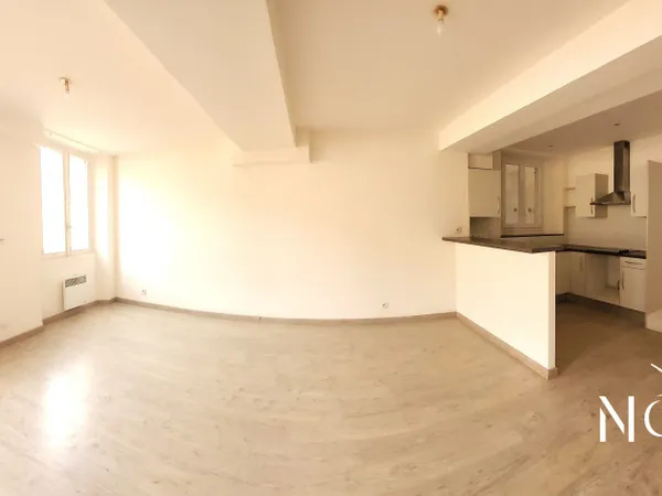 À vendre - Spacieux 2 pièces au coeur de la Place aux Aires 