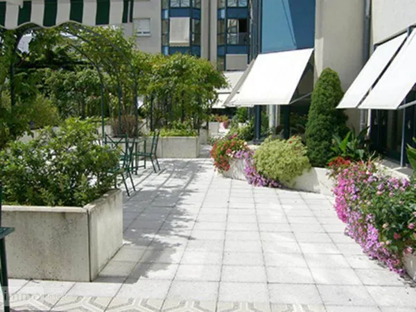 Bel appartement T2 dans Résidence Senior centre ville de Tours 
