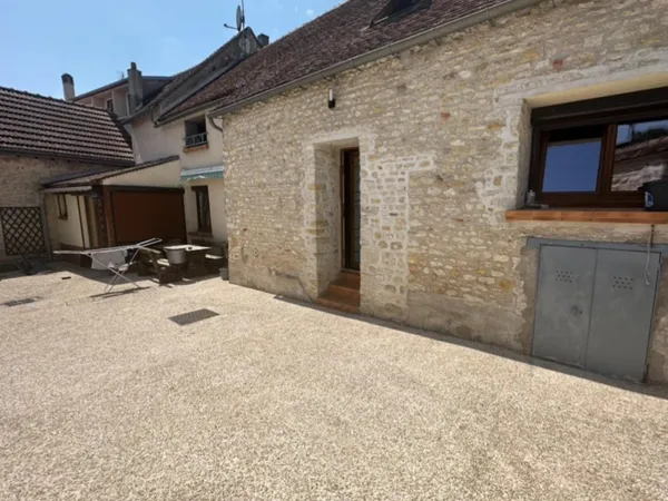 Maison familiale en pierres 
