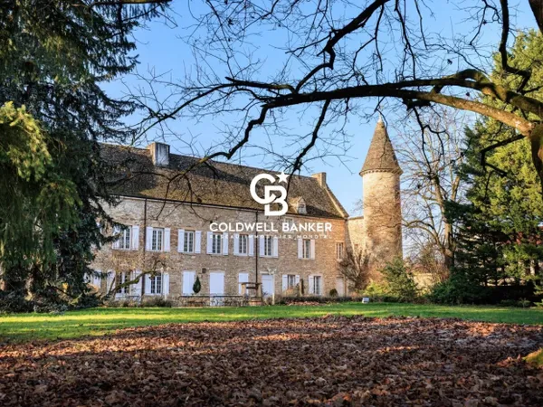 Château du XVII? siècle en Bourgogne - Édifié en 17ème siècle 
