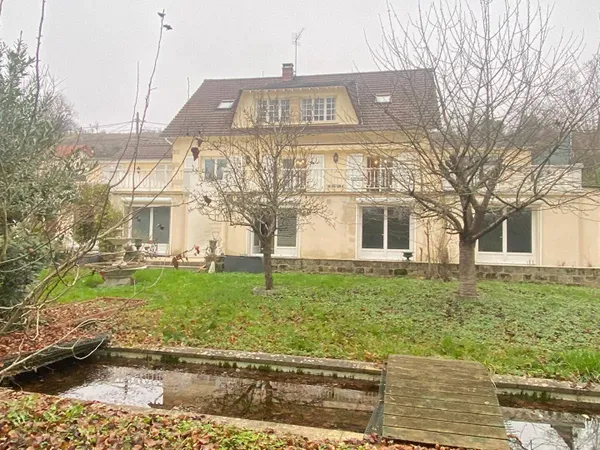 Maison 14 pièces 362 m² 