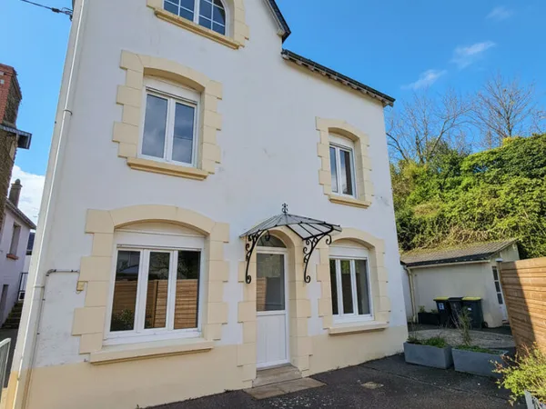 Maison Ploermel 6 pièce(s) 97 m2 