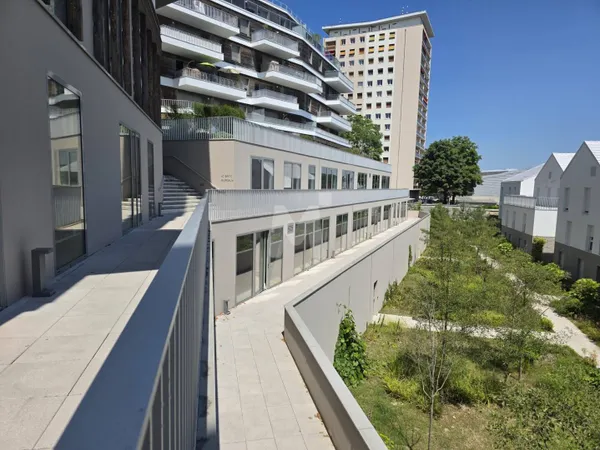 Bureaux 1161 m² 