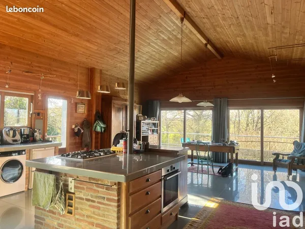 Propriété 5 pièces 198 m² 