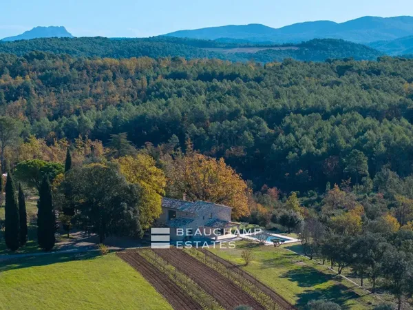 Bastide contemporaine 5 chambres avec vue panoramiques - Lorgues 
