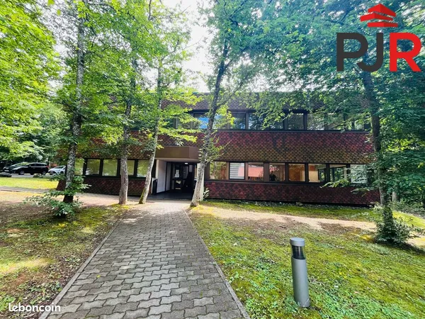 Bureaux 47 m² Vandoeuvre-lès-Nancy 