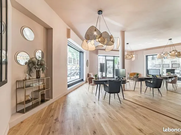 Local commercial 84 m² Marseille 5ème 