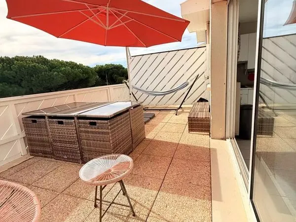 ⭐⭐Particulier vends en direct - Appartement T3 - Terrasse 20m2 - 2 parkings - Centre Lacanau 