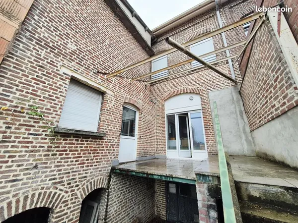 Immeuble de rapport 3 pièces 139 m² 