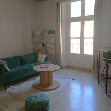 Loue Appart meublé Nantes Centre -Idéal 2pers -Charme ancien rénové 58m² -1ch+canapé 