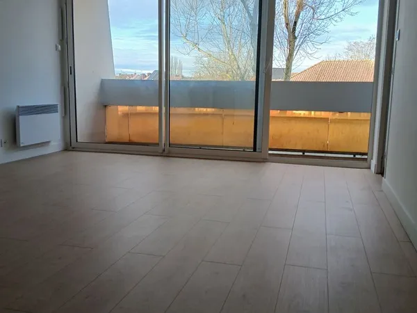 Appartement balcon résidence T2 