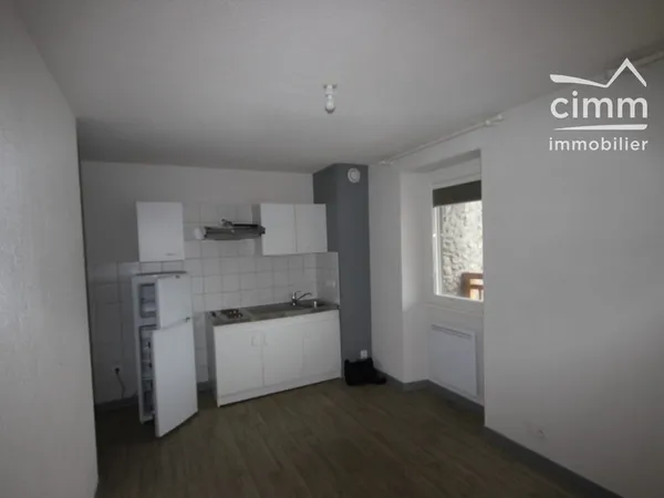 A LOUER SALLANCHES (74700) CENTRE-VILLE GRAND T1BIS AVEC BALCON 