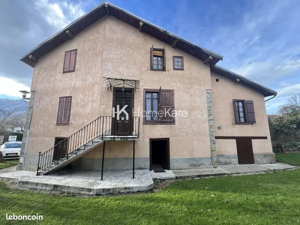Propriété 5 pièces 160 m² 