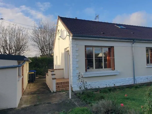 Maison de plain-pied 5 pièces 93 m² 