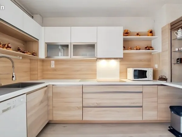 Appartement 4 pièces 93 m² 