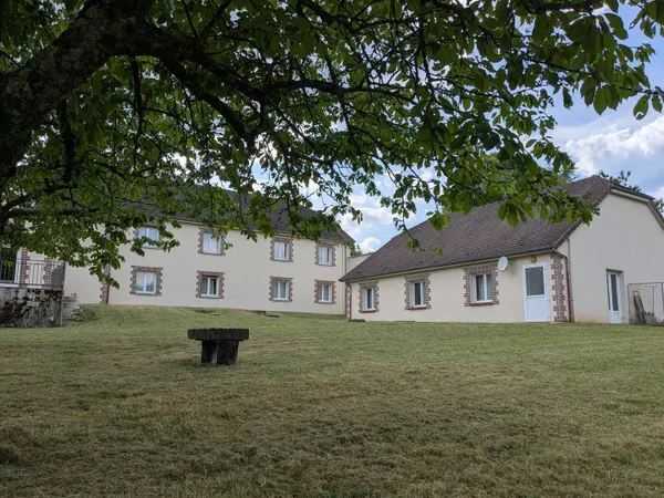 Maison 1 pièce 770 m² 