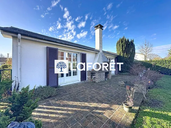 Maison de plain-pied 8 pièces 176 m² 