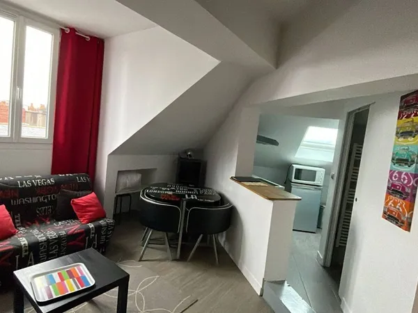 Studio 1 pièce 13 m² 