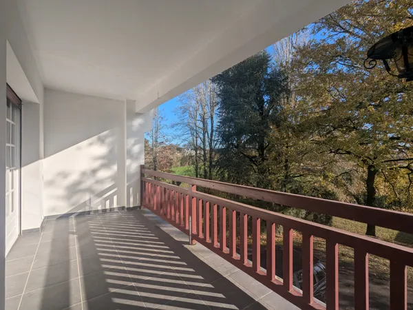 Bel appartement rénové de 130m2 à St Palais 