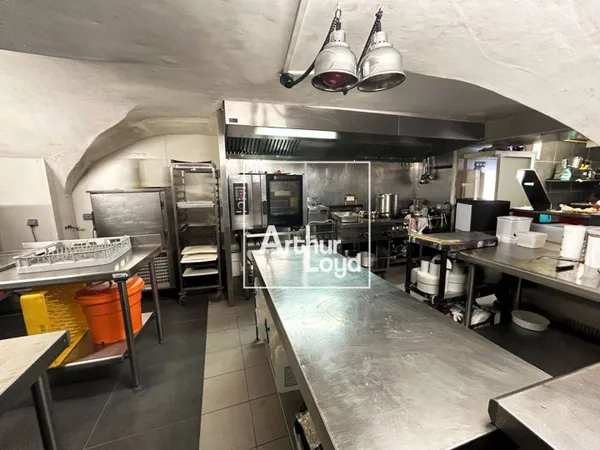 Local commercial 110 m² 