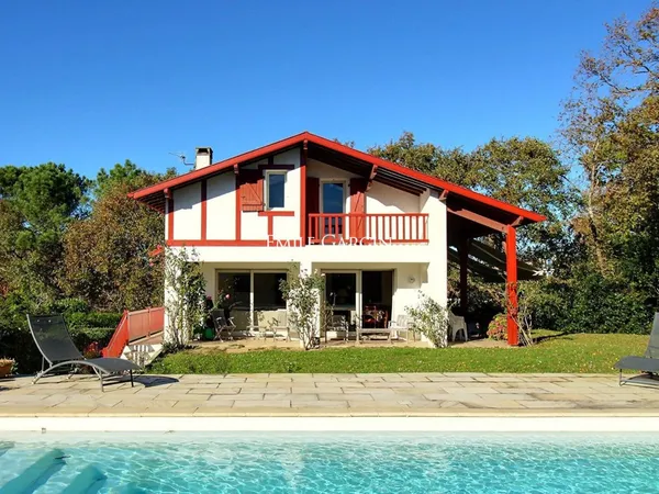 Charmante maison à vendre à Arbonne 