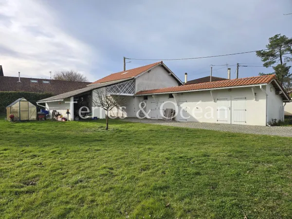 Terrain 600 m² 
