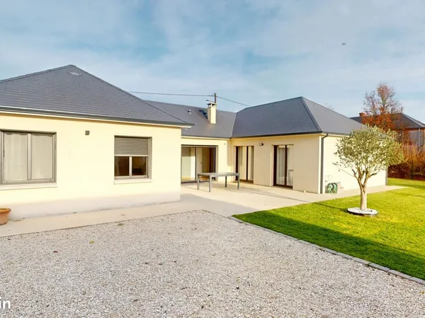Propriété 6 pièces 138 m² 