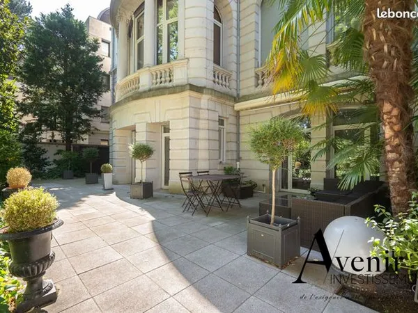 Appartement 3 pièces 180 m² 