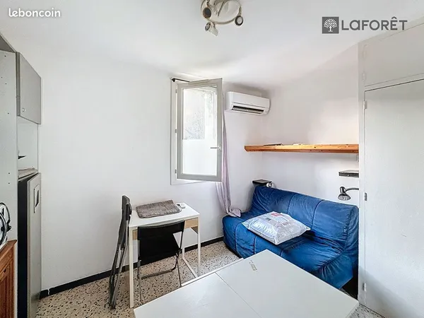 Studio 1 pièce 17 m² 