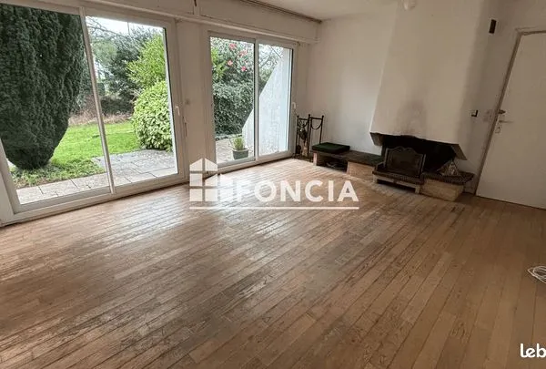 Maison 7 pièces 213 m² 