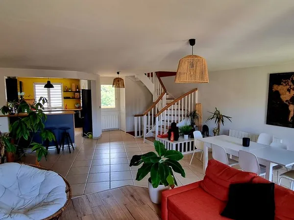Appartement rénové de 93 m² avec terrasses - coeur d'Erôme (26600) 