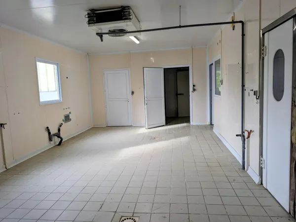 Entrepôt de 172 m2 