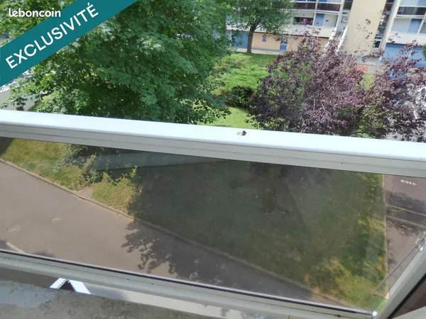Studio 1 pièce 32 m² 