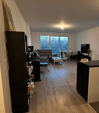 Studio refait à neuf Paris 11