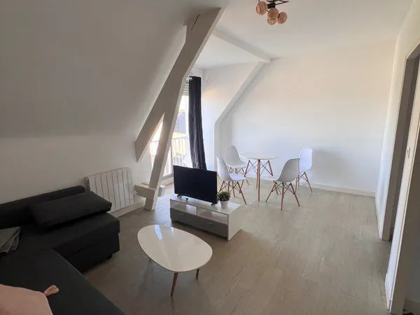 Loue studio meublé 
