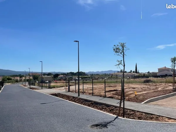 Terrain 513 m² Pourrieres 