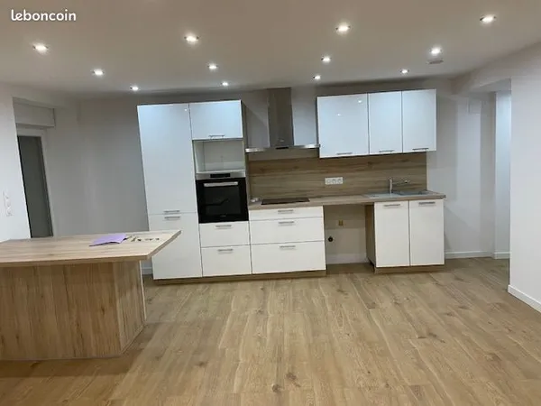 Appartement F3, proximité centre ,place parking 
