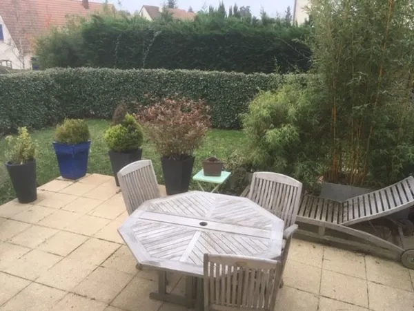 Duplex 133 m2 avec jardin, proche Orléans 