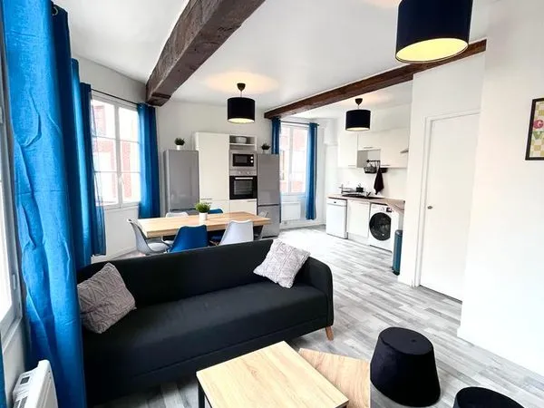 ★ Hyper Centre Beauvais ★ Chambre 12m² meublée - Maison rénovée - Tout inclus 