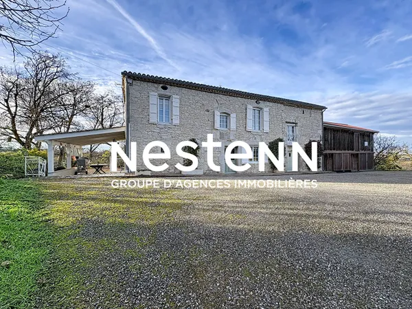 Maison à vendre à Laplume - corps de ferme avec gîte indépendant, piscine et terrain de 3 600 