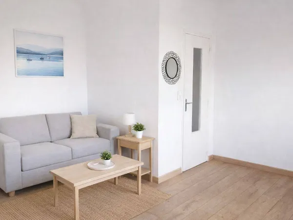 Studio 1 pièce 32 m² 